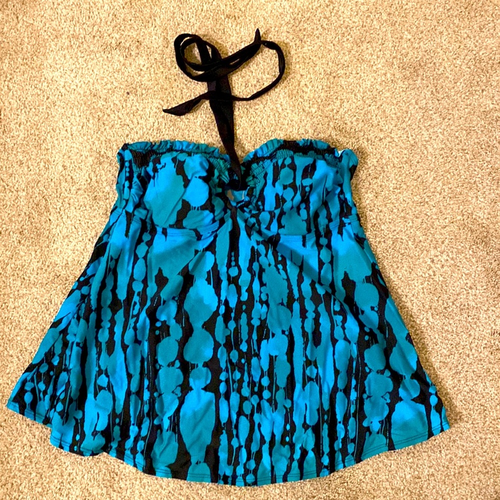 Maternity bathing suit tankini top. Color is more teal than blue